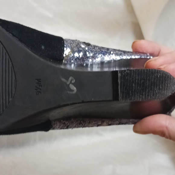 Guess Glam Rock Glitter Ankle Boots - Picture 4 of 8